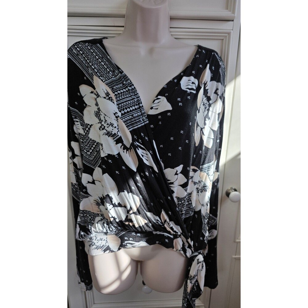 O'Neill Jude Black Multi Rayon Spandex Faux Wrap Knit Top Large